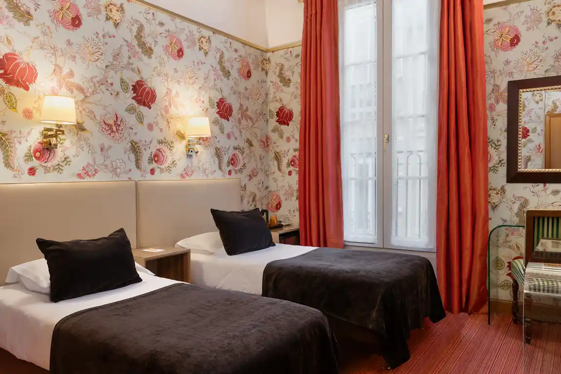Chambre Supérieure Twin avec deux lits individuels, Hôtel Saint Paul Paris