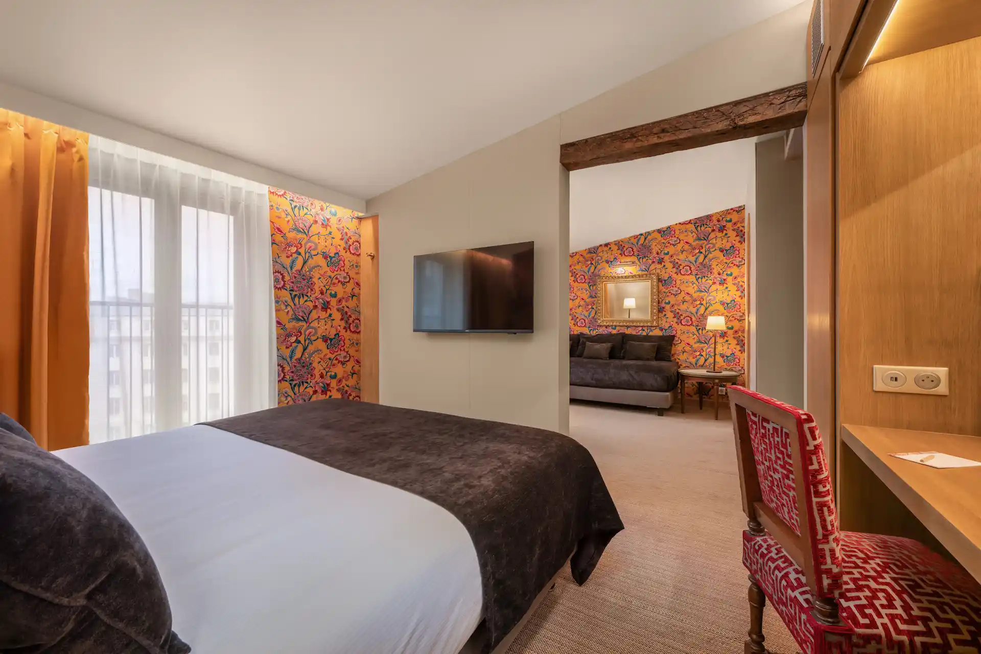 Chambre de la Suite Junior avec lit double, Hôtel Saint Paul Paris